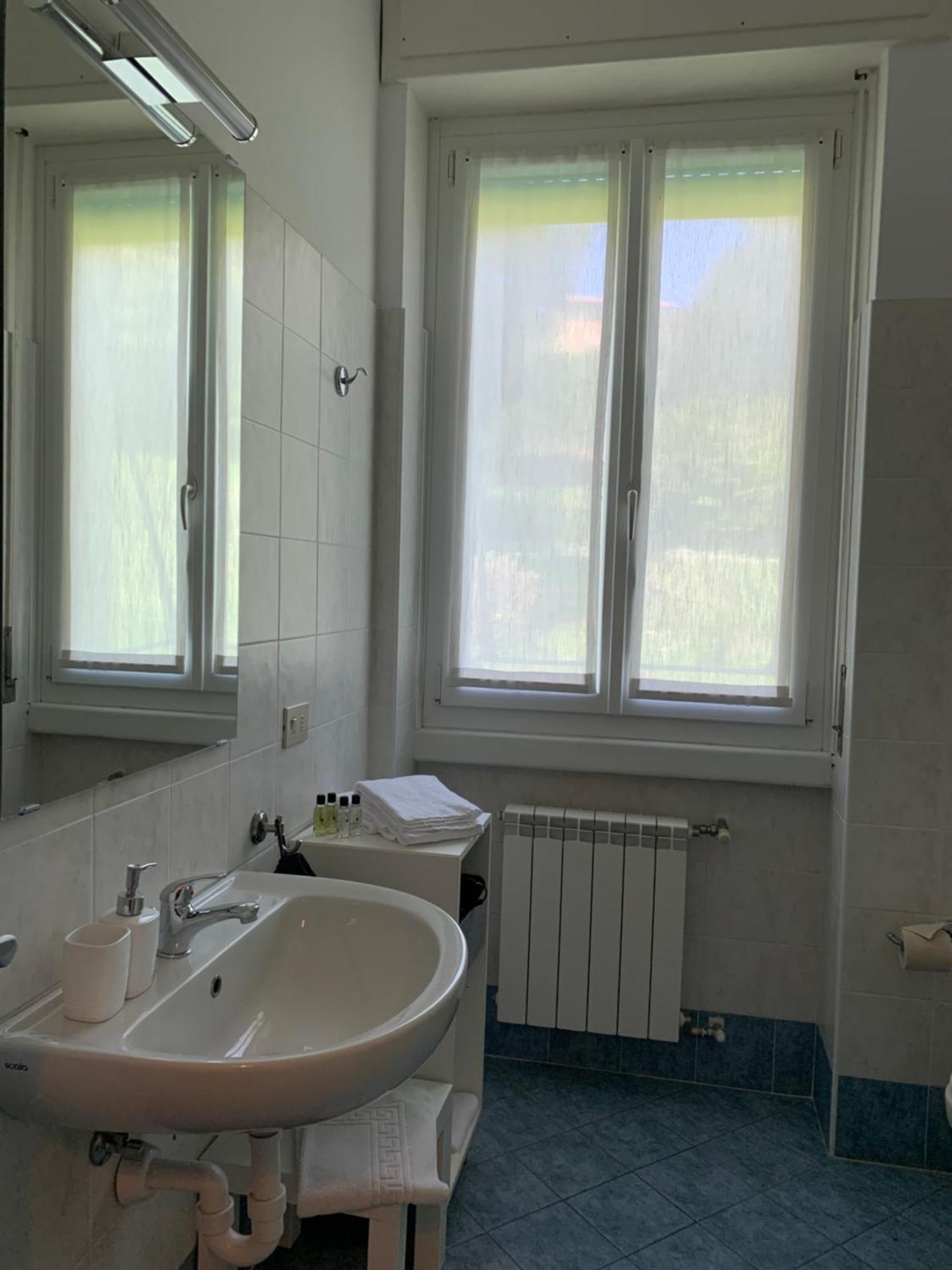 Hotel Loveno Menaggio Ngoại thất bức ảnh
